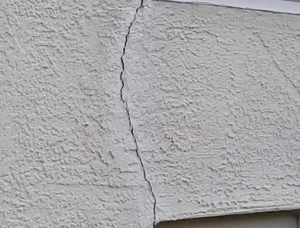 stucco-crack-repair
